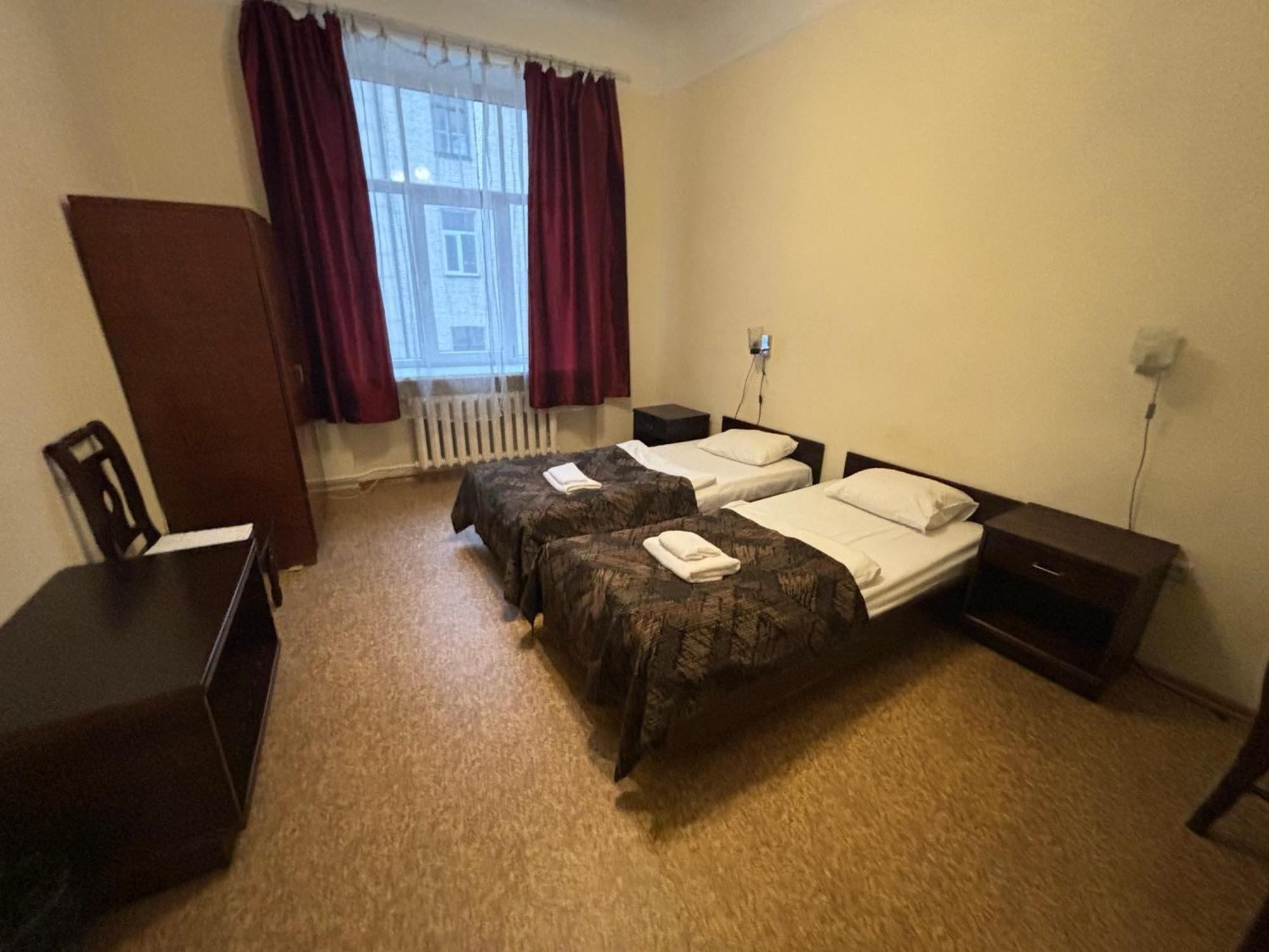 Hostel Viktorija With Private Rooms Riga Exterior foto