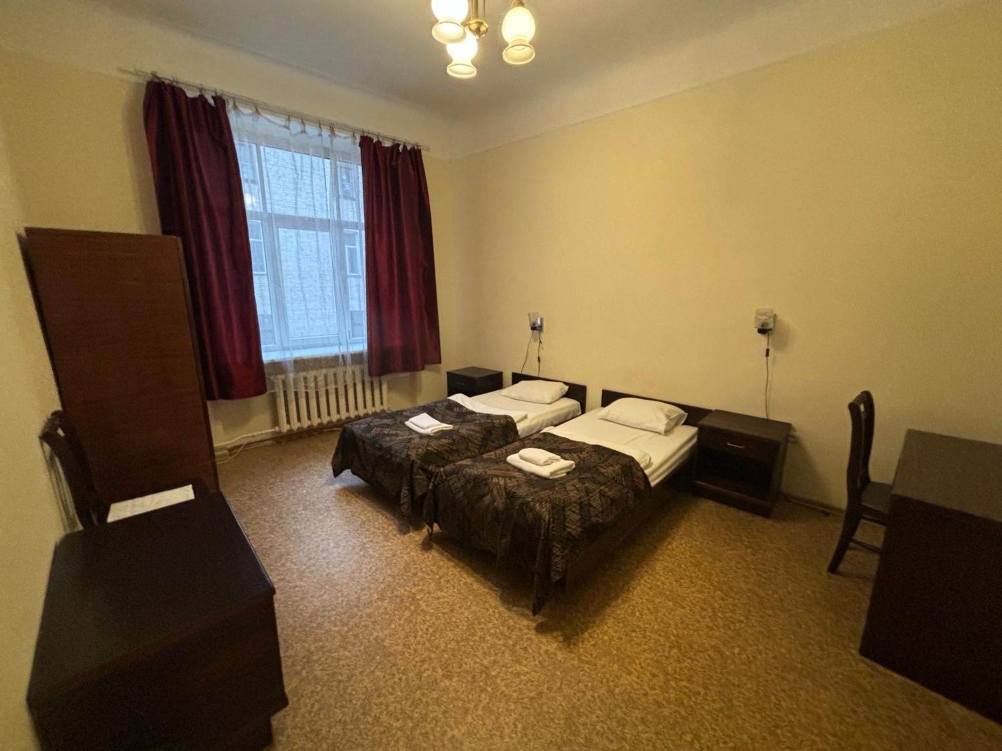 Hostel Viktorija With Private Rooms Riga Exterior foto